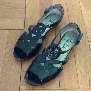 Life Stride Faux Patent Leather Sandals